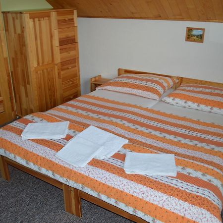 Ubytovanie Sokolica Cerveny Klastor Luaran gambar